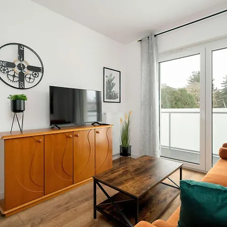 Lägenhet Elegancki Niedaleko Parku W Poznaniu Z Tarasem I Parkingiem By Renters Poznań