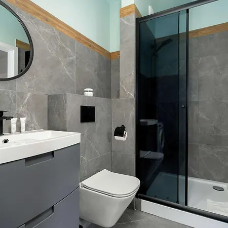 Elegancki Niedaleko Parku W Poznaniu Z Tarasem I Parkingiem By Renters דירה