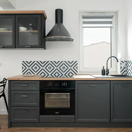 Elegancki Niedaleko Parku W Poznaniu Z Tarasem I Parkingiem By Renters * Poznaň